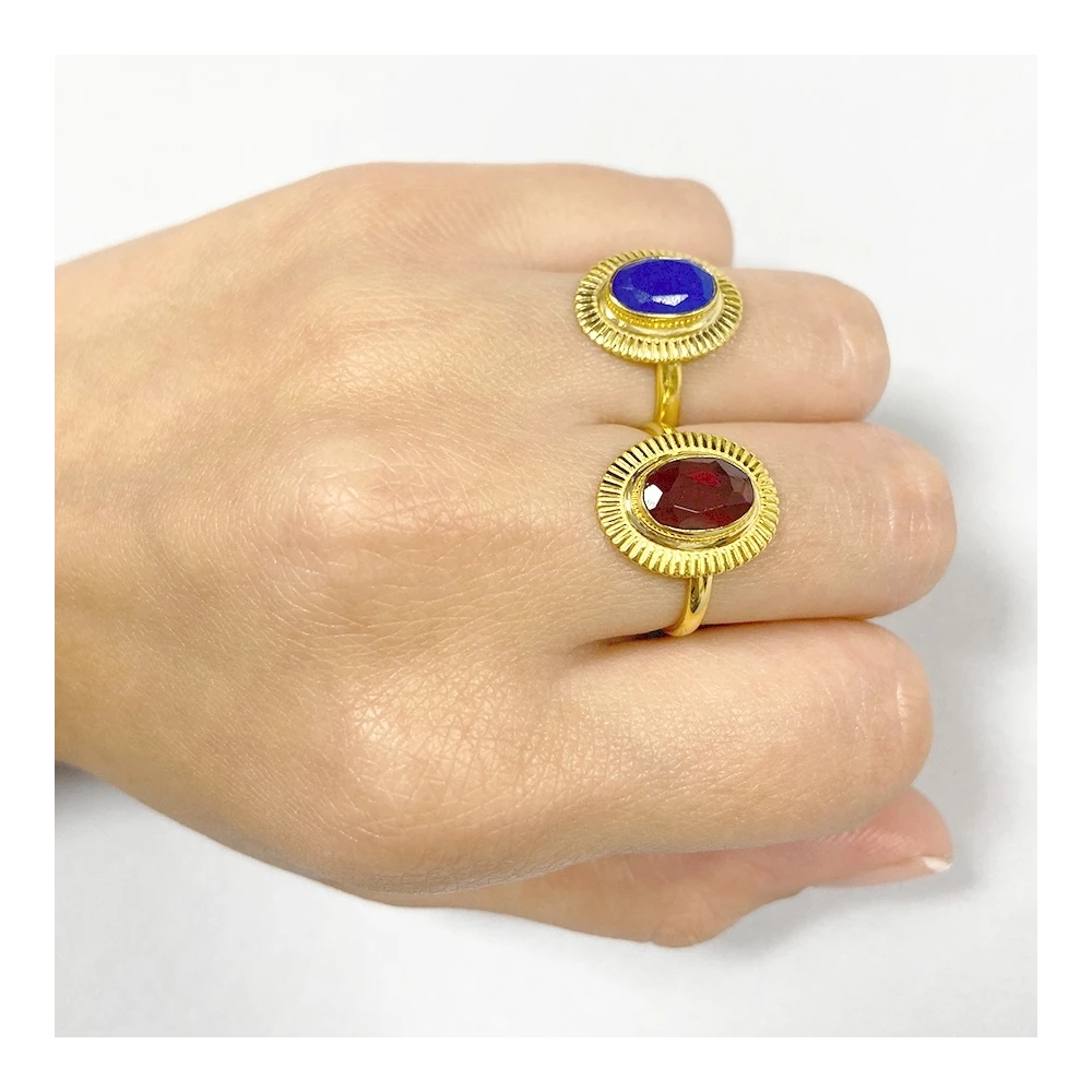 Anillo granate de Mozambique