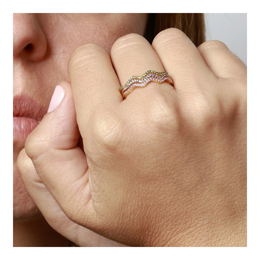 Anillo ondas ruby